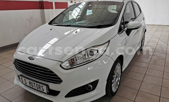 Nunua Ilio tumika Ford Fiesta White Gari ndani ya Ezulwini nchini Hhohho Nunua Ilio tumika Ford Fiesta White Gari ndani ya Ezulwini nchini Hhohho