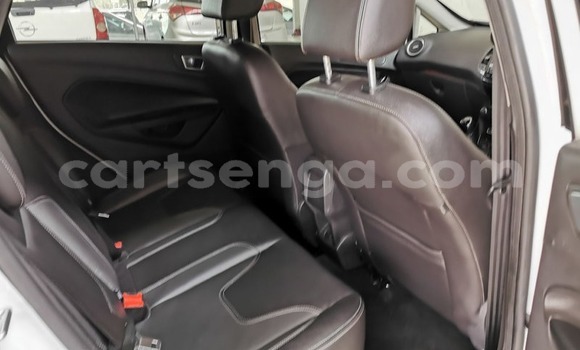 Nunua Ilio tumika Ford Fiesta White Gari ndani ya Ezulwini nchini Hhohho Nunua Ilio tumika Ford Fiesta White Gari ndani ya Ezulwini nchini Hhohho