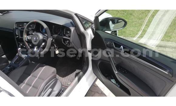 Nunua Ilio tumika Volkswagen Golf GTI White Gari ndani ya Manzini nchini Manzini Nunua Ilio tumika Volkswagen Golf GTI White Gari ndani ya Manzini nchini Manzini