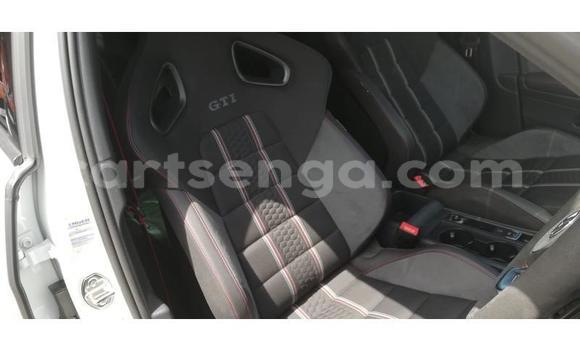 Nunua Ilio tumika Volkswagen Golf GTI White Gari ndani ya Manzini nchini Manzini Nunua Ilio tumika Volkswagen Golf GTI White Gari ndani ya Manzini nchini Manzini
