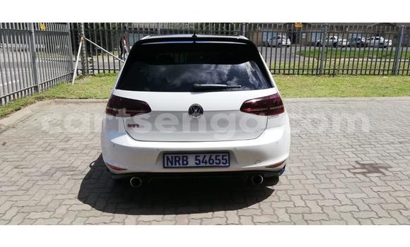 Nunua Ilio tumika Volkswagen Golf GTI White Gari ndani ya Manzini nchini Manzini Nunua Ilio tumika Volkswagen Golf GTI White Gari ndani ya Manzini nchini Manzini