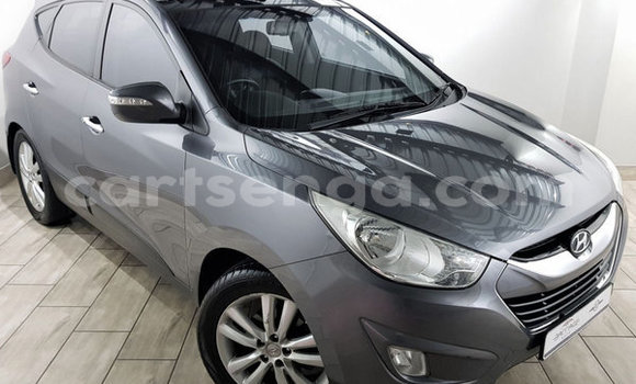 Buy Used Hyundai ix35 Silver Car in Ezulwini in Hhohho Buy Used Hyundai ix35 Silver Car in Ezulwini in Hhohho