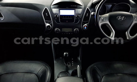 Buy Used Hyundai ix35 Silver Car in Ezulwini in Hhohho Buy Used Hyundai ix35 Silver Car in Ezulwini in Hhohho