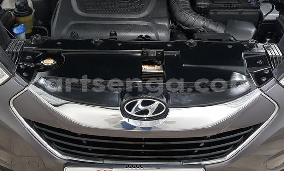 Buy Used Hyundai ix35 Silver Car in Ezulwini in Hhohho Buy Used Hyundai ix35 Silver Car in Ezulwini in Hhohho