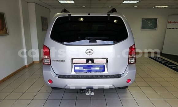 Nunua Ilio tumika Nissan Pathfinder Silver Gari ndani ya Hlatikulu nchini Wilaya ya Shiselweni Nunua Ilio tumika Nissan Pathfinder Silver Gari ndani ya Hlatikulu nchini Wilaya ya Shiselweni