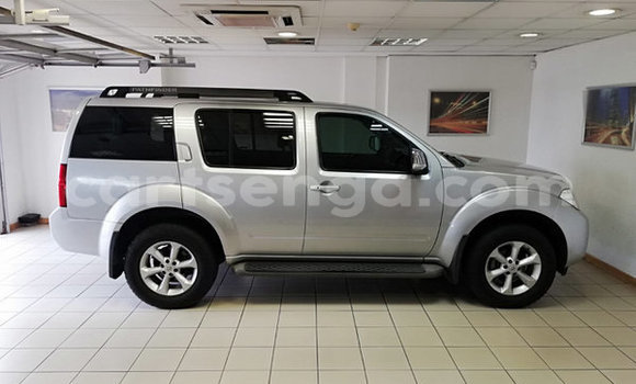Nunua Ilio tumika Nissan Pathfinder Silver Gari ndani ya Hlatikulu nchini Wilaya ya Shiselweni Nunua Ilio tumika Nissan Pathfinder Silver Gari ndani ya Hlatikulu nchini Wilaya ya Shiselweni