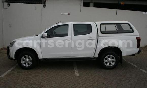 Nunua Ilio tumika Isuzu KB White Gari ndani ya Ezulwini nchini Hhohho Nunua Ilio tumika Isuzu KB White Gari ndani ya Ezulwini nchini Hhohho