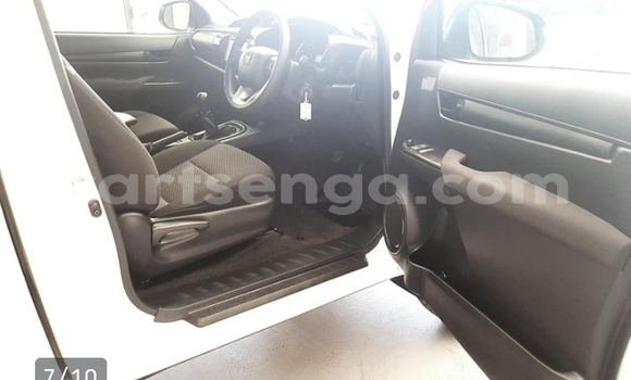 Buy Used Toyota Hilux White Car in Manzini in Manzini Buy Used Toyota Hilux White Car in Manzini in Manzini