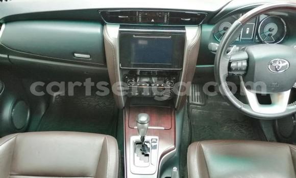 Nunua Ilio tumika Toyota Fortuner White Gari ndani ya Manzini nchini Manzini Nunua Ilio tumika Toyota Fortuner White Gari ndani ya Manzini nchini Manzini