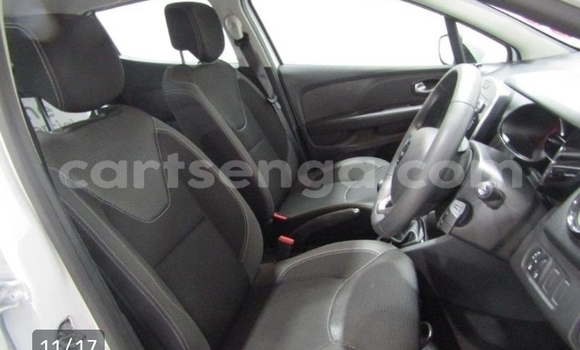 Buy Used Renault Clio White Car in Manzini in Manzini Buy Used Renault Clio White Car in Manzini in Manzini