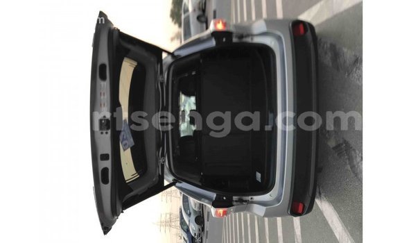 Buy Import Toyota Highlander Other Car in Import - Dubai in Hhohho Buy Import Toyota Highlander Other Car in Import - Dubai in Hhohho