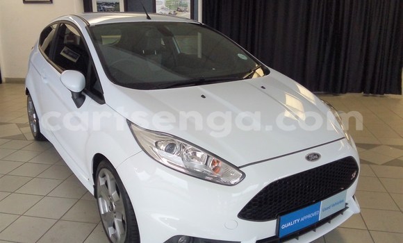 Acheter Occasion Voiture Ford Fiesta ST Blanc à Ezulwini, Hhohho Acheter Occasion Voiture Ford Fiesta ST Blanc à Ezulwini, Hhohho