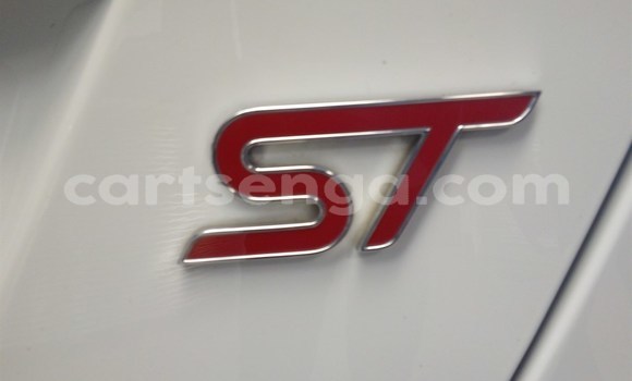 Acheter Occasion Voiture Ford Fiesta ST Blanc à Ezulwini, Hhohho Acheter Occasion Voiture Ford Fiesta ST Blanc à Ezulwini, Hhohho