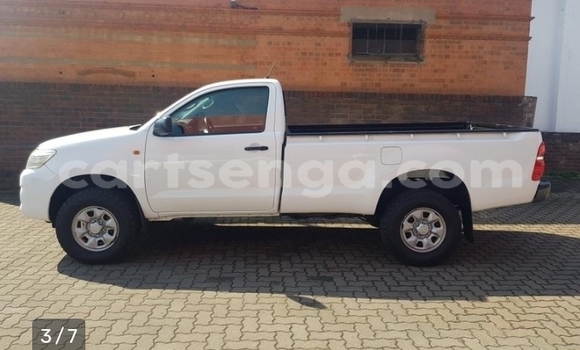 Buy Used Toyota Hilux White Car in Manzini in Manzini Buy Used Toyota Hilux White Car in Manzini in Manzini