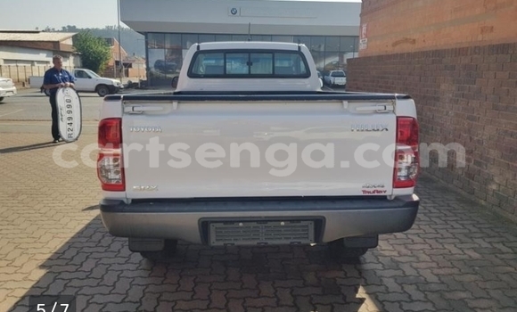 Buy Used Toyota Hilux White Car in Manzini in Manzini Buy Used Toyota Hilux White Car in Manzini in Manzini
