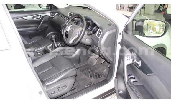 Nunua Ilio tumika Nissan X–Trail Silver Gari ndani ya Ezulwini nchini Hhohho Nunua Ilio tumika Nissan X–Trail Silver Gari ndani ya Ezulwini nchini Hhohho