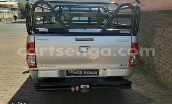 Buy Used Toyota Hilux Silver Car in Manzini in Manzini Buy Used Toyota Hilux Silver Car in Manzini in Manzini