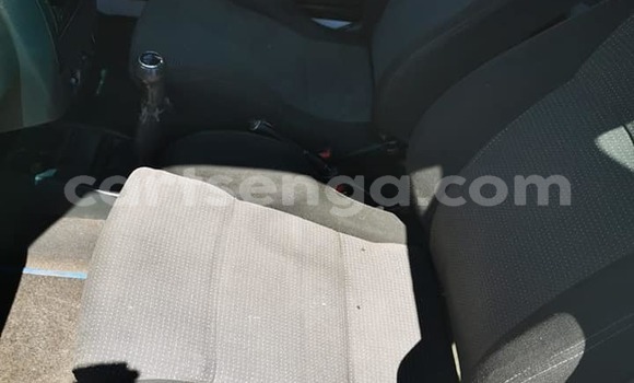 Nunua Ilio tumika Volkswagen Golf White Gari ndani ya Bulembu nchini Hhohho Nunua Ilio tumika Volkswagen Golf White Gari ndani ya Bulembu nchini Hhohho