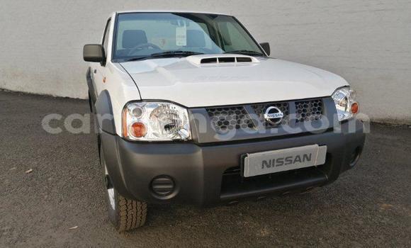 Nunua Ilio tumika Nissan Hardbody White Gari ndani ya Ezulwini nchini Hhohho Nunua Ilio tumika Nissan Hardbody White Gari ndani ya Ezulwini nchini Hhohho