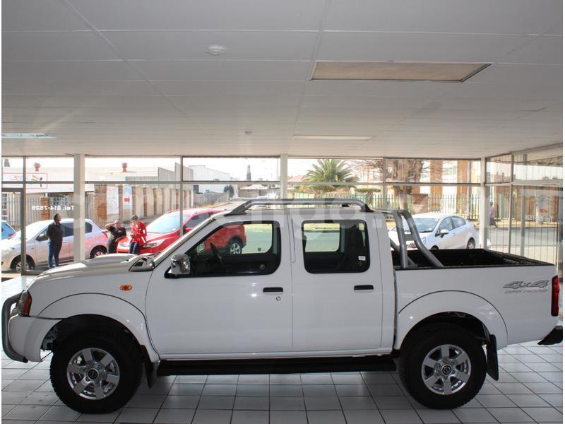 Big with watermark nissan hardbody hhohho ezulwini 11397