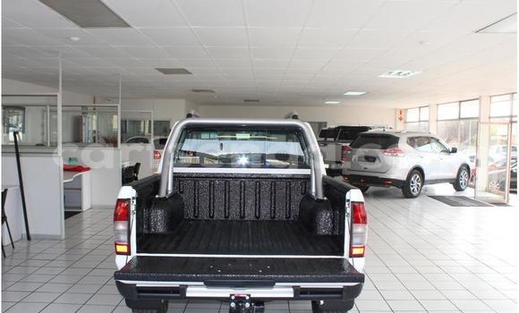 Acheter Occasion Voiture Nissan Hardbody Blanc à Ezulwini, Hhohho Acheter Occasion Voiture Nissan Hardbody Blanc à Ezulwini, Hhohho