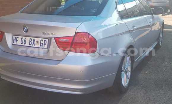 Nunua Ilio tumika BMW 3–Series Silver Gari ndani ya Hluti nchini Wilaya ya Shiselweni Nunua Ilio tumika BMW 3–Series Silver Gari ndani ya Hluti nchini Wilaya ya Shiselweni