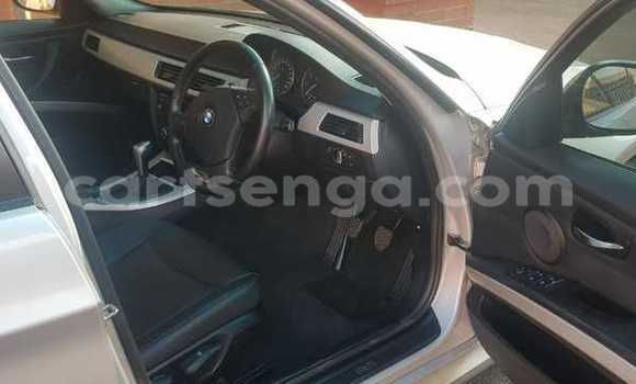 Nunua Ilio tumika BMW 3–Series Silver Gari ndani ya Hluti nchini Wilaya ya Shiselweni Nunua Ilio tumika BMW 3–Series Silver Gari ndani ya Hluti nchini Wilaya ya Shiselweni