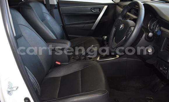 Nunua Ilio tumika Toyota Corolla White Gari ndani ya Manzini nchini Manzini Nunua Ilio tumika Toyota Corolla White Gari ndani ya Manzini nchini Manzini