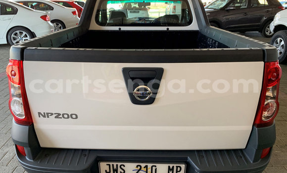 Nunua Ilio tumika Nissan NP 300 White Gari ndani ya Bulembu nchini Hhohho Nunua Ilio tumika Nissan NP 300 White Gari ndani ya Bulembu nchini Hhohho