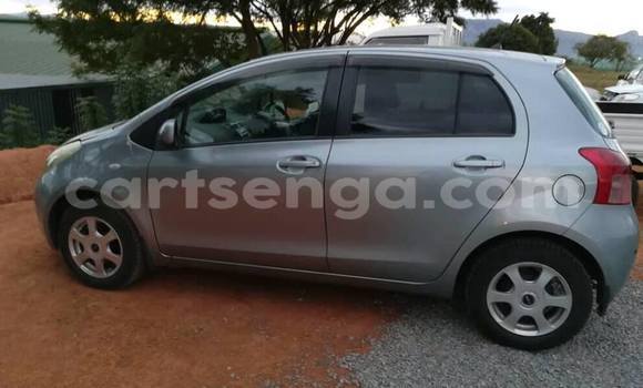 Nunua Ilio tumika Mazda Demio Silver Gari ndani ya Matsapha nchini Manzini Nunua Ilio tumika Mazda Demio Silver Gari ndani ya Matsapha nchini Manzini