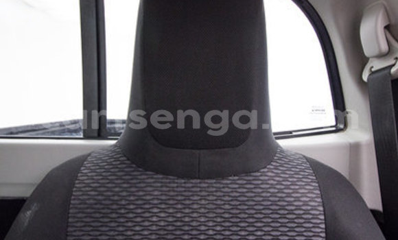 Nunua Ilio tumika Toyota Hilux White Gari ndani ya Ezulwini nchini Hhohho Nunua Ilio tumika Toyota Hilux White Gari ndani ya Ezulwini nchini Hhohho