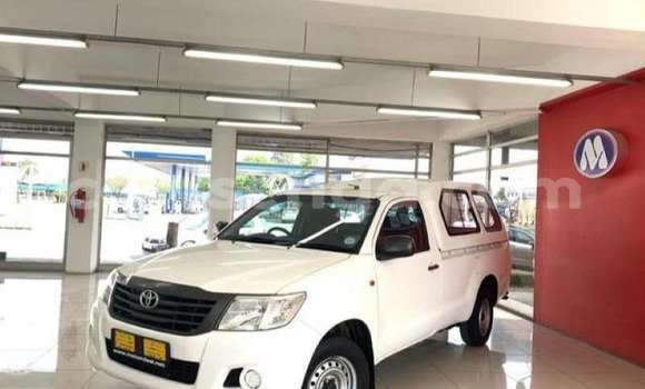 Buy Used Toyota Hilux White Car in Ezulwini in Hhohho Buy Used Toyota Hilux White Car in Ezulwini in Hhohho