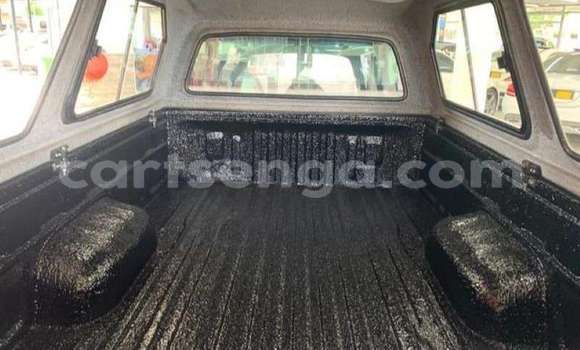 Buy Used Toyota Hilux White Car in Ezulwini in Hhohho Buy Used Toyota Hilux White Car in Ezulwini in Hhohho