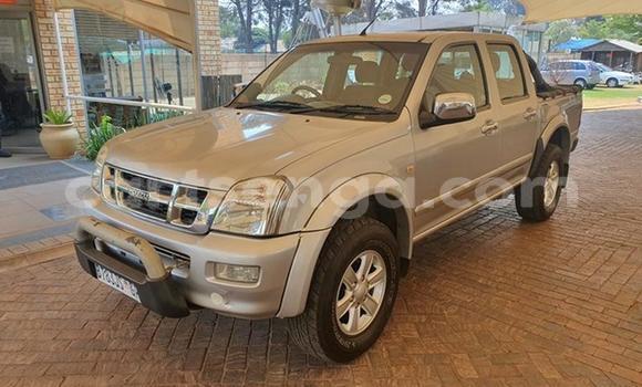 Nunua Ilio tumika Isuzu KB Silver Gari ndani ya Ezulwini nchini Hhohho Nunua Ilio tumika Isuzu KB Silver Gari ndani ya Ezulwini nchini Hhohho