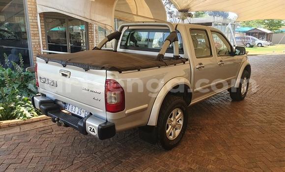 Nunua Ilio tumika Isuzu KB Silver Gari ndani ya Ezulwini nchini Hhohho Nunua Ilio tumika Isuzu KB Silver Gari ndani ya Ezulwini nchini Hhohho