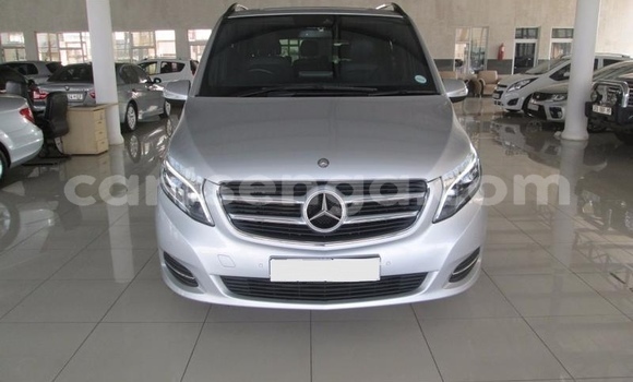 Acheter Occasion Voiture Mercedes‒Benz Vito Gris à Big Bend, Lubombo District Acheter Occasion Voiture Mercedes‒Benz Vito Gris à Big Bend, Lubombo District