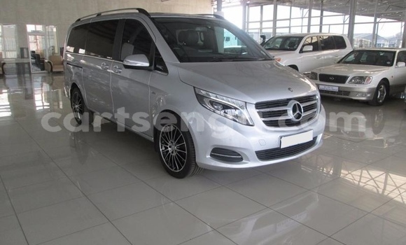Acheter Occasion Voiture Mercedes‒Benz Vito Gris à Big Bend, Lubombo District Acheter Occasion Voiture Mercedes‒Benz Vito Gris à Big Bend, Lubombo District