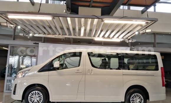 Acheter Occasion Voiture Toyota 4Runner Blanc à Ezulwini, Hhohho Acheter Occasion Voiture Toyota 4Runner Blanc à Ezulwini, Hhohho