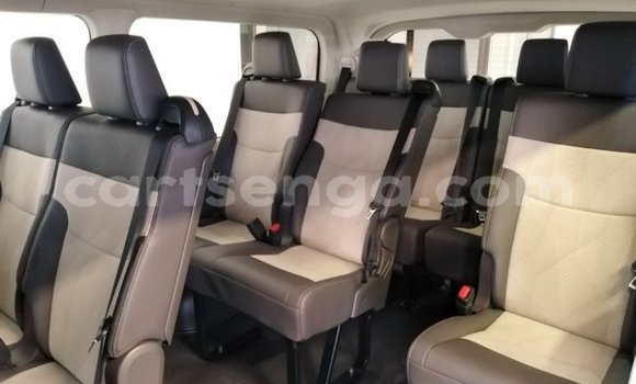 Acheter Occasion Voiture Toyota 4Runner Blanc à Ezulwini, Hhohho Acheter Occasion Voiture Toyota 4Runner Blanc à Ezulwini, Hhohho