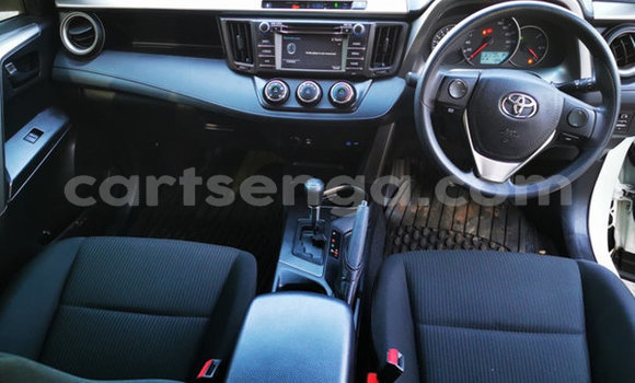 Acheter Occasion Voiture Toyota RAV4 Blanc à Hlatikulu, Shiselweni District Acheter Occasion Voiture Toyota RAV4 Blanc à Hlatikulu, Shiselweni District