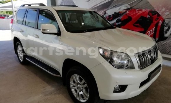 Acheter Occasion Voiture Toyota Prado Blanc à Ezulwini, Hhohho Acheter Occasion Voiture Toyota Prado Blanc à Ezulwini, Hhohho