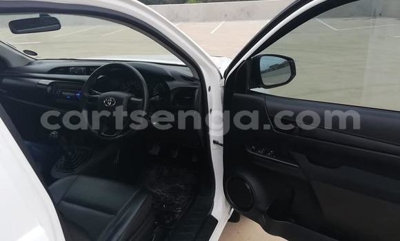 Buy Used Toyota Hilux White Car in Big Bend in Lubombo District Buy Used Toyota Hilux White Car in Big Bend in Lubombo District