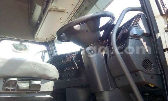 Buy Used Volvo F4 White Truck in Mbabane in Manzini Buy Used Volvo F4 White Truck in Mbabane in Manzini