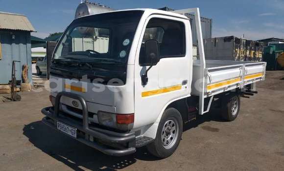 Buy Used Nissan UD White Truck in Mbabane in Manzini Buy Used Nissan UD White Truck in Mbabane in Manzini