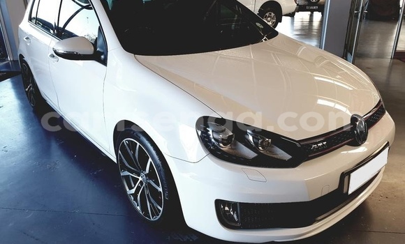 Buy Used Volkswagen Golf GTI White Car in Big Bend in Lubombo District Buy Used Volkswagen Golf GTI White Car in Big Bend in Lubombo District