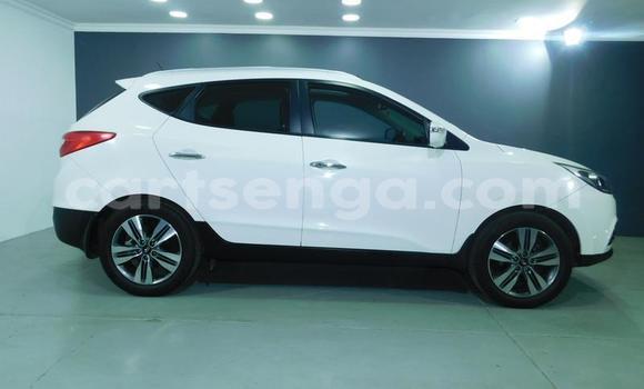 Nunua Ilio tumika Hyundai ix35 White Gari ndani ya Manzini nchini Manzini Nunua Ilio tumika Hyundai ix35 White Gari ndani ya Manzini nchini Manzini
