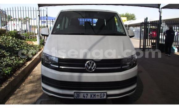 Buy Used Volkswagen Transporter White Car in Big Bend in Lubombo District Buy Used Volkswagen Transporter White Car in Big Bend in Lubombo District
