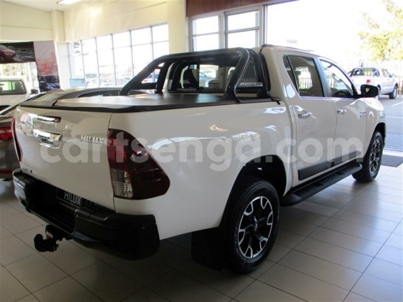 Big with watermark toyota hilux hhohho ezulwini 11518