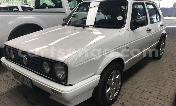 Buy Used Volkswagen Golf White Car in Ezulwini in Hhohho Buy Used Volkswagen Golf White Car in Ezulwini in Hhohho