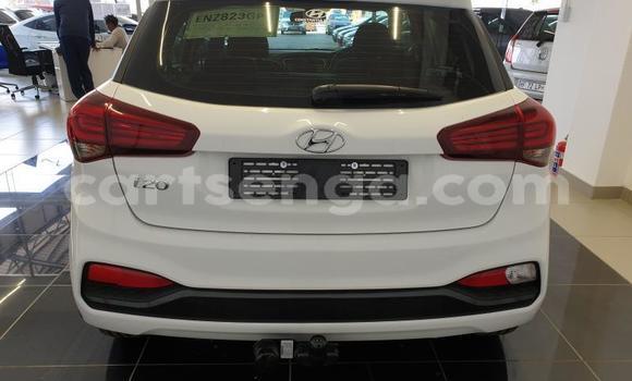 Acheter Occasion Voiture Hyundai i20 Blanc à Hluti, Shiselweni District Acheter Occasion Voiture Hyundai i20 Blanc à Hluti, Shiselweni District